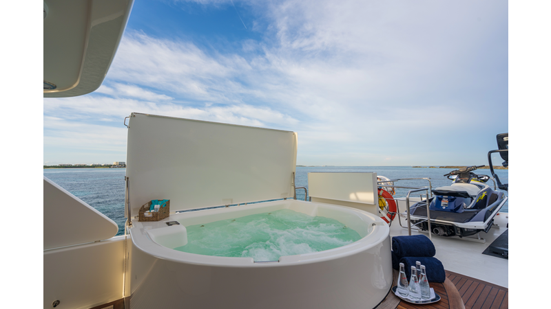 Photo of WESTPORT AVALINA 130'