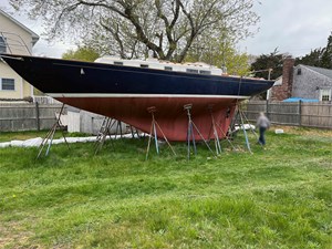 37' ALBERG 1972 WHITBY
