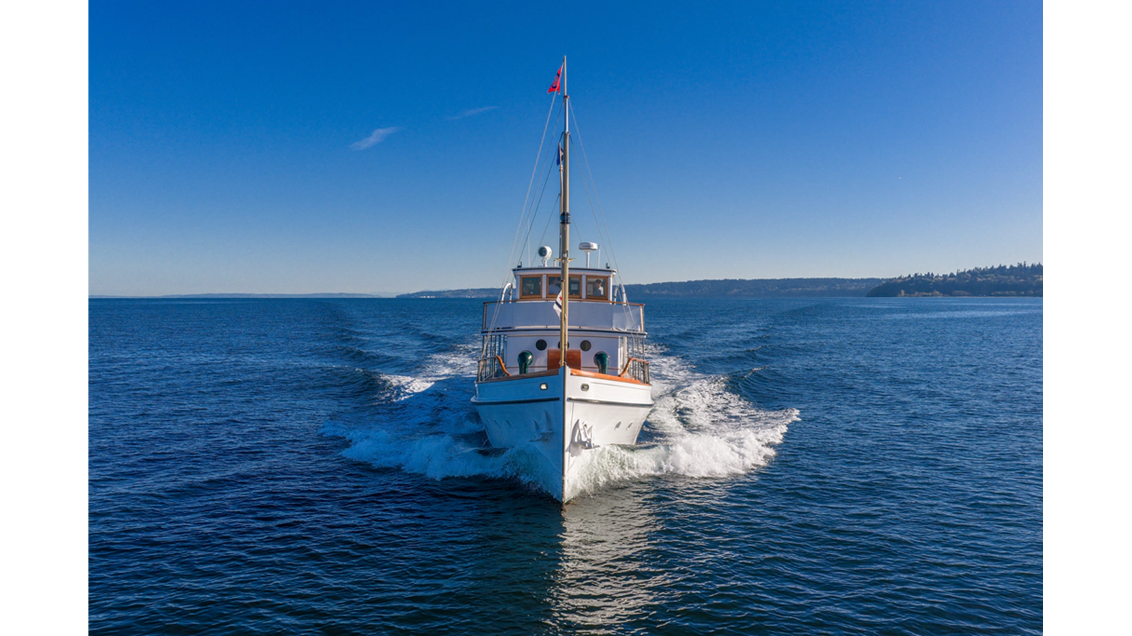 Blue Peter — 1928 Custom Fan Tail Motor Yacht — fotoğraf 3