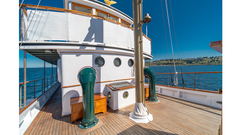 Photo of CUSTOM Blue Peter 96'