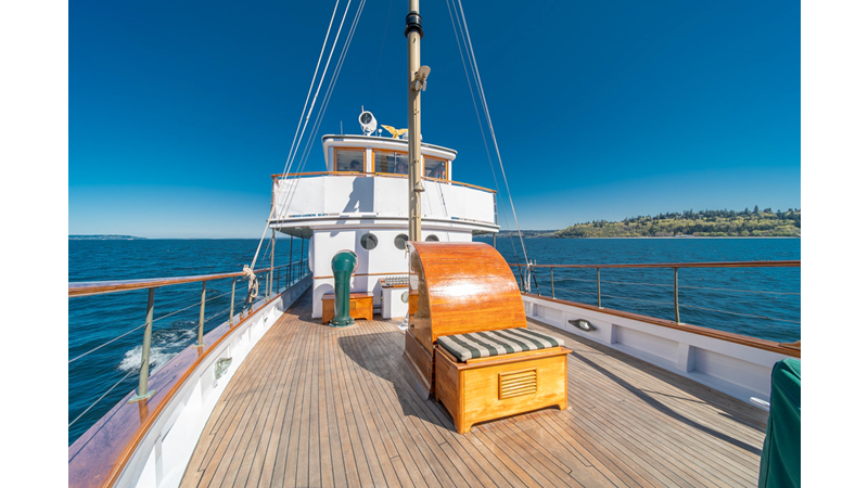 Photo of CUSTOM Blue Peter 96'