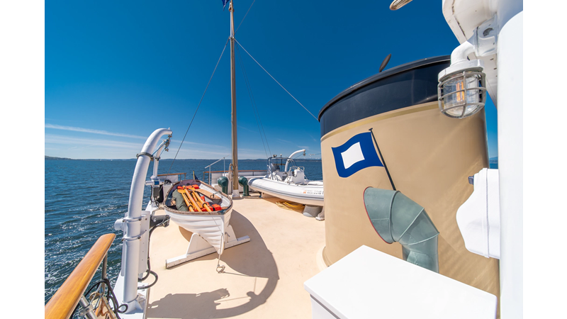Photo of CUSTOM Blue Peter 96'