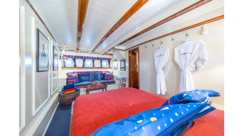 Photo of CUSTOM Blue Peter 96'