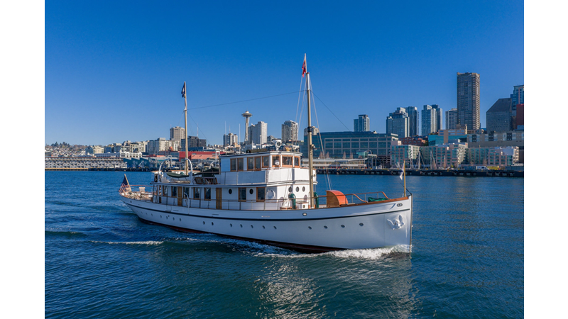 1928 CUSTOM Fan Tail Motor Yacht