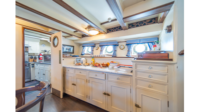 1928 CUSTOM Fan Tail Motor Yacht - photo 37