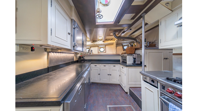 1928 CUSTOM Fan Tail Motor Yacht - photo 40