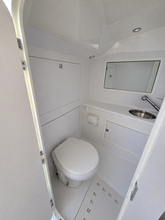 Photo of VANDUTCH SPECTRE 40'