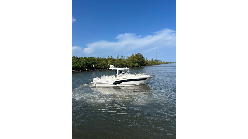 2024 JEANNEAU 10.5 Walkaround