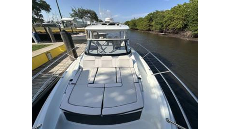Photo of JEANNEAU No Name 35'