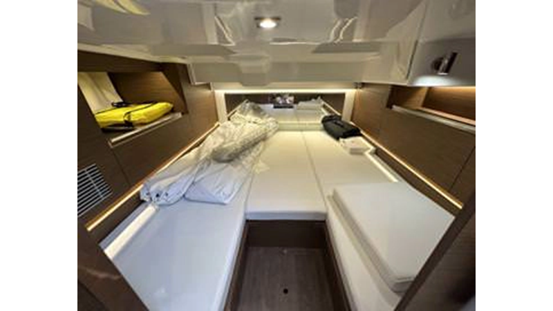 Photo of JEANNEAU No Name 35'