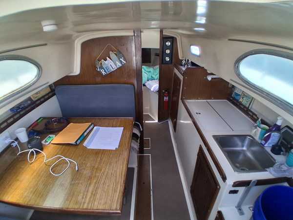 Photo of COLUMBIA BLACK PEARL 28'