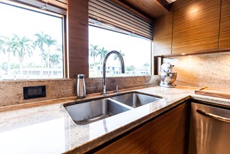 2017 BURGER BOAT COMPANY Explorer Motor Yacht - photo 74