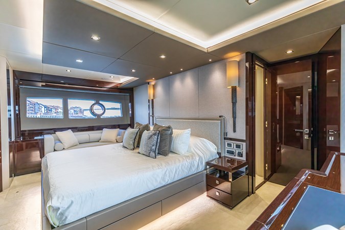 Photo of SUNSEEKER CLOUDIA 92' 2