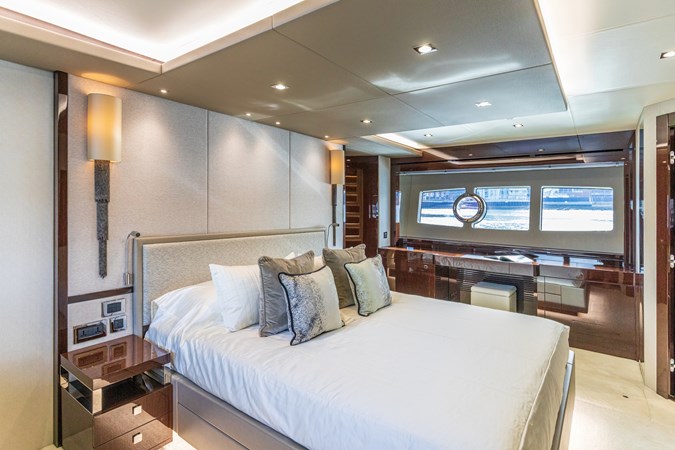 Photo of SUNSEEKER CLOUDIA 92' 2