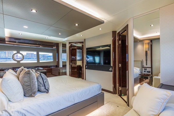 Photo of SUNSEEKER CLOUDIA 92' 2