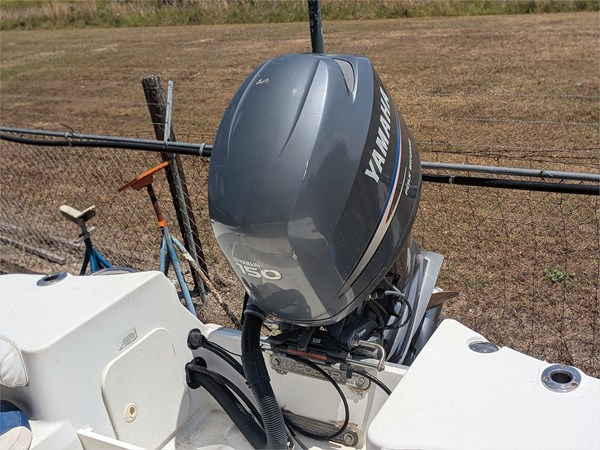 Photo of POLAR 19' Polar 2006 1900 CC 19' 1