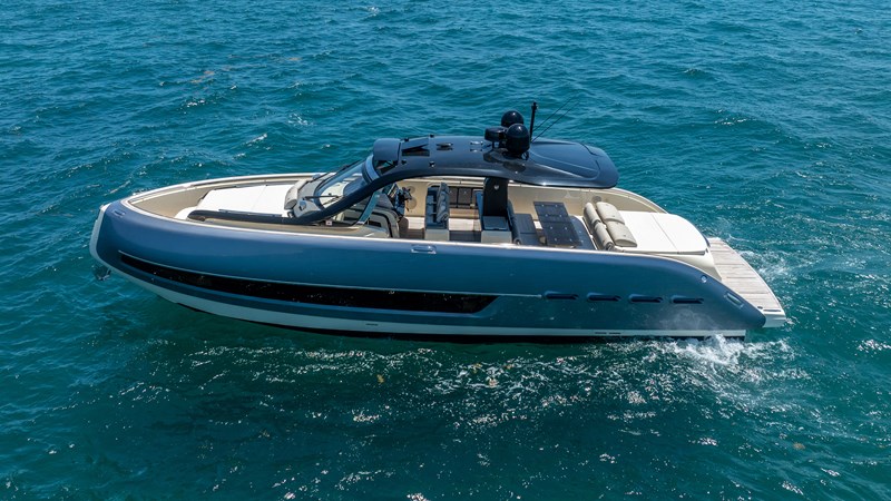 Photo of INVICTUS Invictus TT460 47' 8