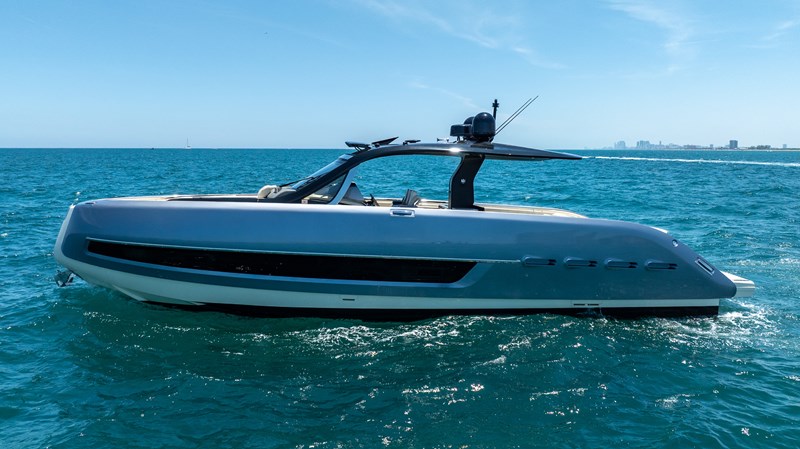 Photo of INVICTUS Invictus TT460 47' 8