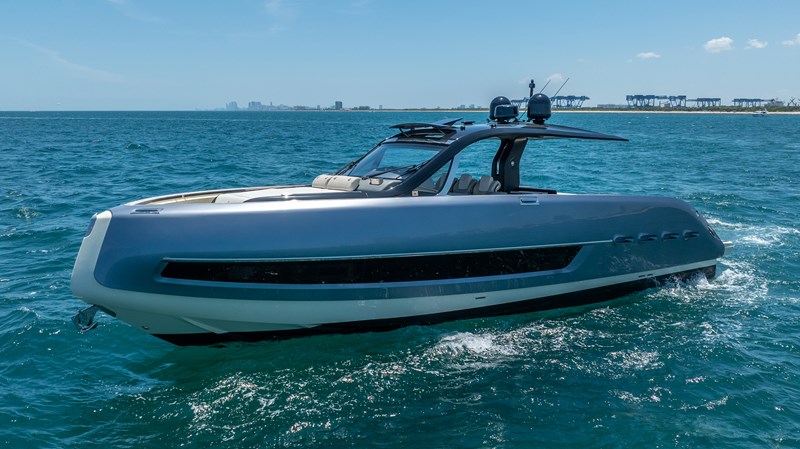 Photo of INVICTUS Invictus TT460 47' 8