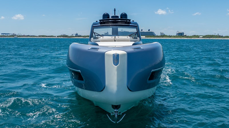 Photo of INVICTUS Invictus TT460 47' 8