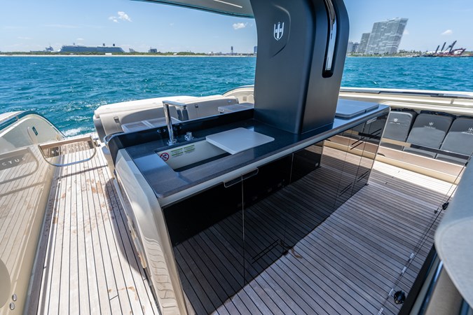 Photo of INVICTUS Invictus TT460 47' 8