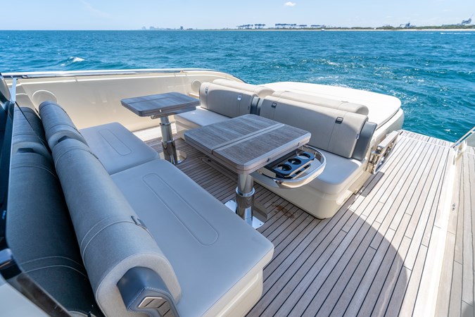 Photo of INVICTUS Invictus TT460 47' 8
