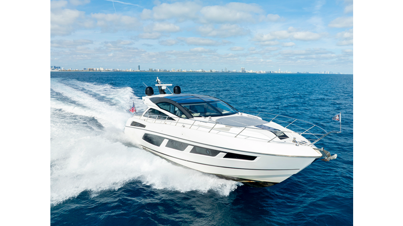 2018 SUNSEEKER Predator 68