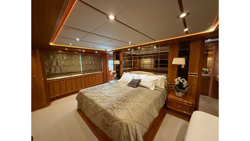 Photo of SES CUSTOM SUNRISE 112'