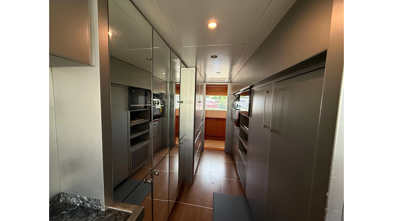 Photo of SES CUSTOM SUNRISE 112'