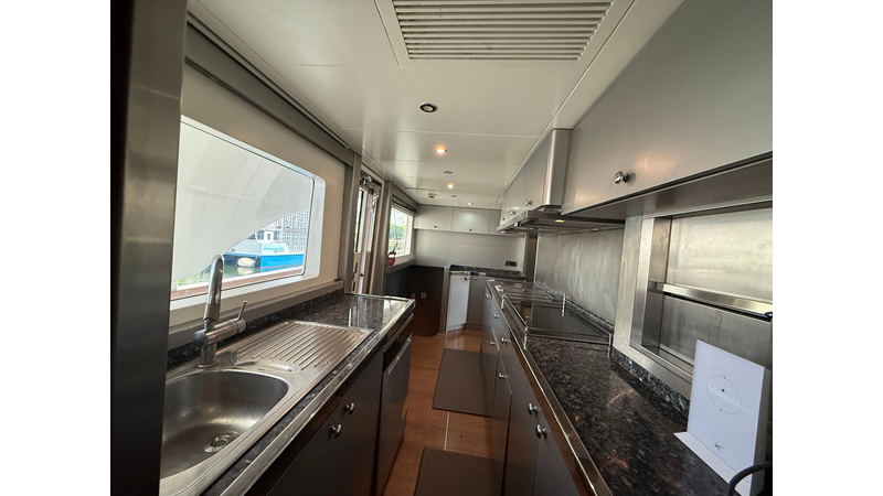 Photo of SES CUSTOM SUNRISE 112'