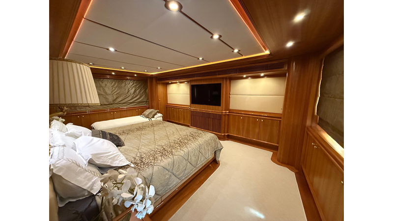 Photo of SES CUSTOM SUNRISE 112'
