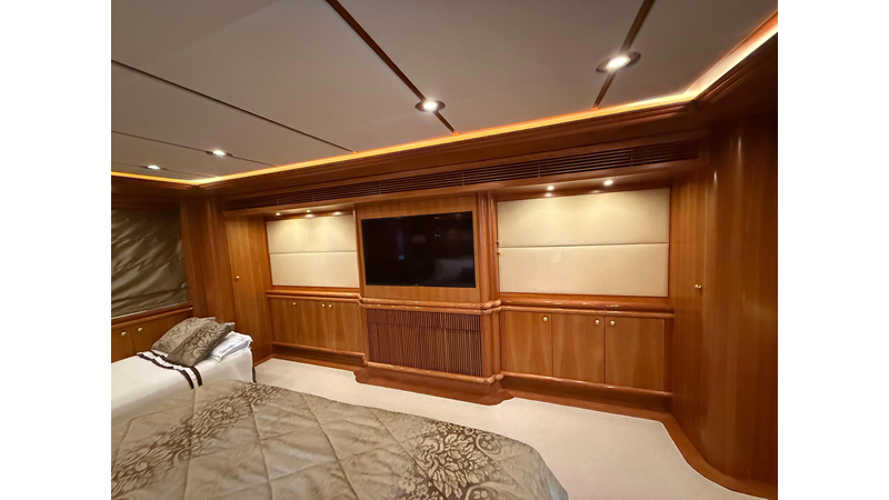 Photo of SES CUSTOM SUNRISE 112'