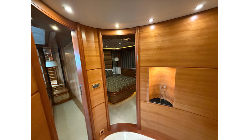 Photo of SES CUSTOM SUNRISE 112'