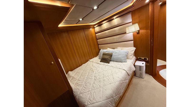Photo of SES CUSTOM SUNRISE 112'