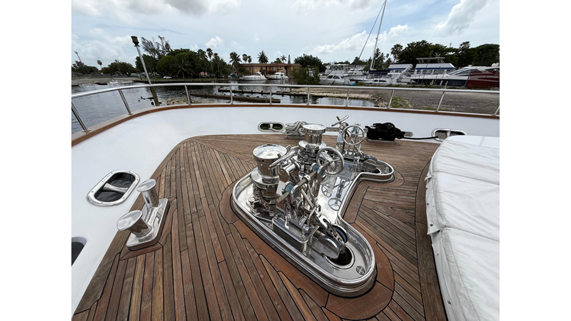 Photo of SES CUSTOM SUNRISE 112'