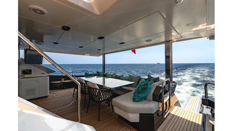 Photo of AZIMUT YACHTS 27 METRI 88'