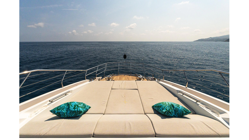 Photo of AZIMUT YACHTS 27 METRI 88'