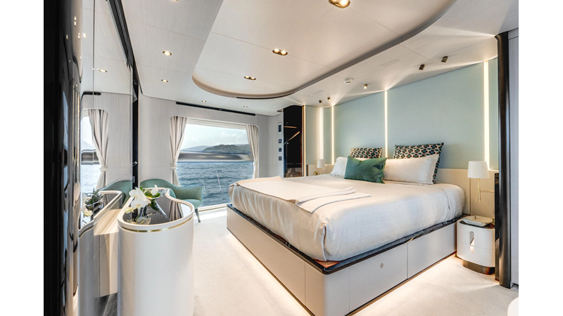 Photo of AZIMUT YACHTS 27 METRI 88'