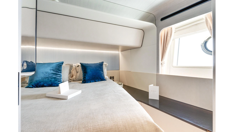 Photo of AZIMUT YACHTS 27 METRI 88'