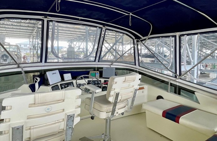 Photo of TOLLYCRAFT ISLE OF VIEW 44'