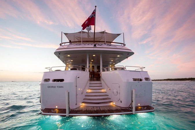 Photo of PALMER JOHNSON LADY J 142'