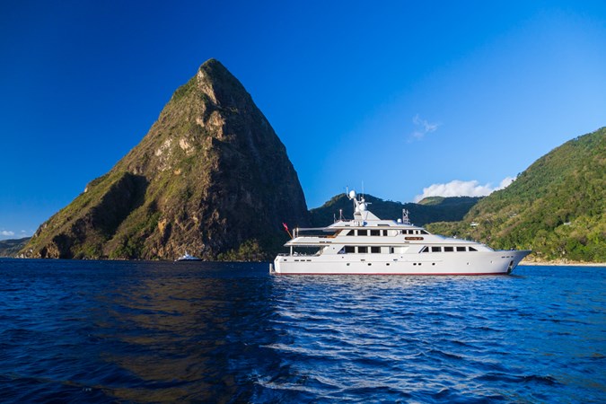Photo of PALMER JOHNSON LADY J 142'