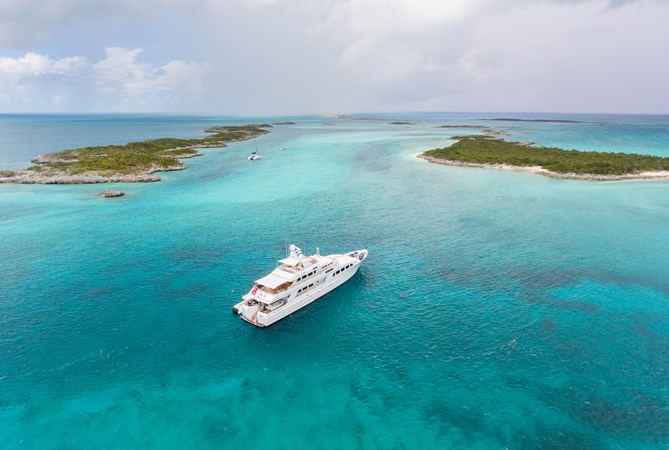Photo of PALMER JOHNSON LADY J 142'