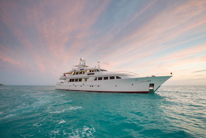 Photo of PALMER JOHNSON LADY J 142'