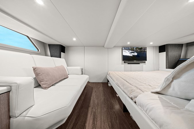 Photo of FORMULA Take 5 56' 3