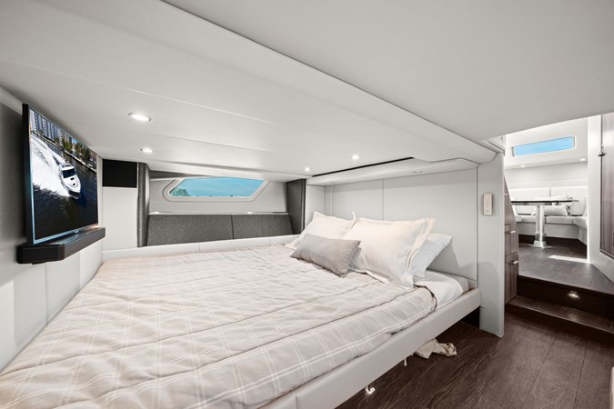 Photo of FORMULA Take 5 56' 3