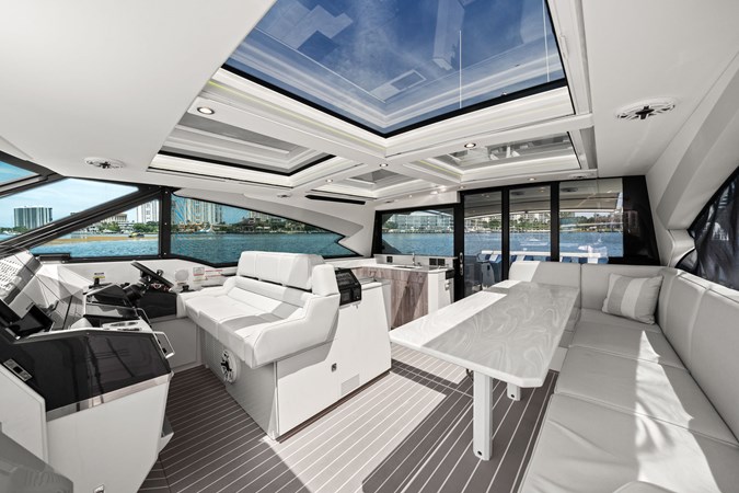 Photo of FORMULA Take 5 56' 3