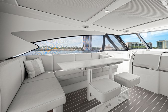 Photo of FORMULA Take 5 56' 3