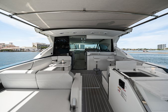 Photo of FORMULA Take 5 56' 3