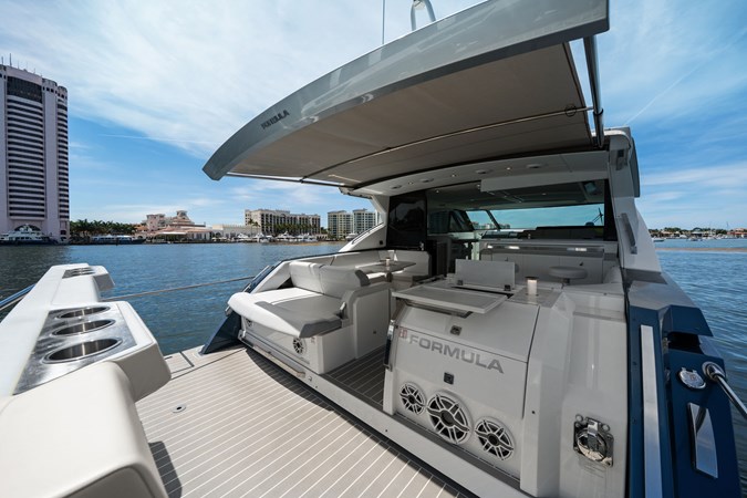 Photo of FORMULA Take 5 56' 3